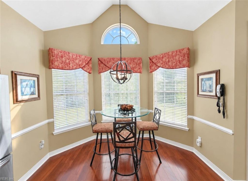 Photo 4 of 22 residential for sale in Virginia Beach virginia