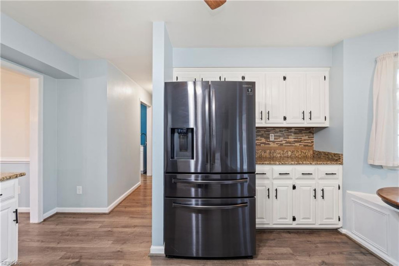Photo 10 of 47 residential for sale in Chesapeake virginia
