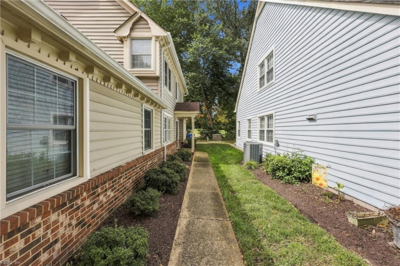 Photo 4 of 37 residential for sale in Chesapeake virginia Photo 4 of 37 residential for sale in Chesapeake virginia