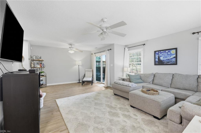 Photo 6 of 37 residential for sale in Chesapeake virginia Photo 6 of 37 residential for sale in Chesapeake virginia