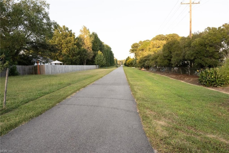 Photo 19 of 20 residential for sale in Portsmouth virginia