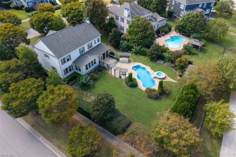 Photo 3 of 42 residential for sale in Virginia Beach virginia