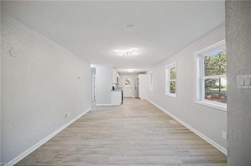 Photo 20 of 44 residential for sale in Newport News virginia