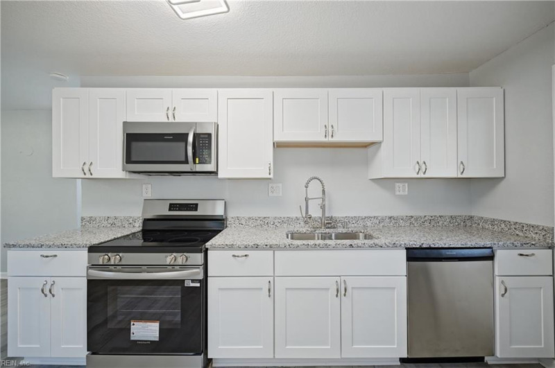 Photo 27 of 44 residential for sale in Newport News virginia