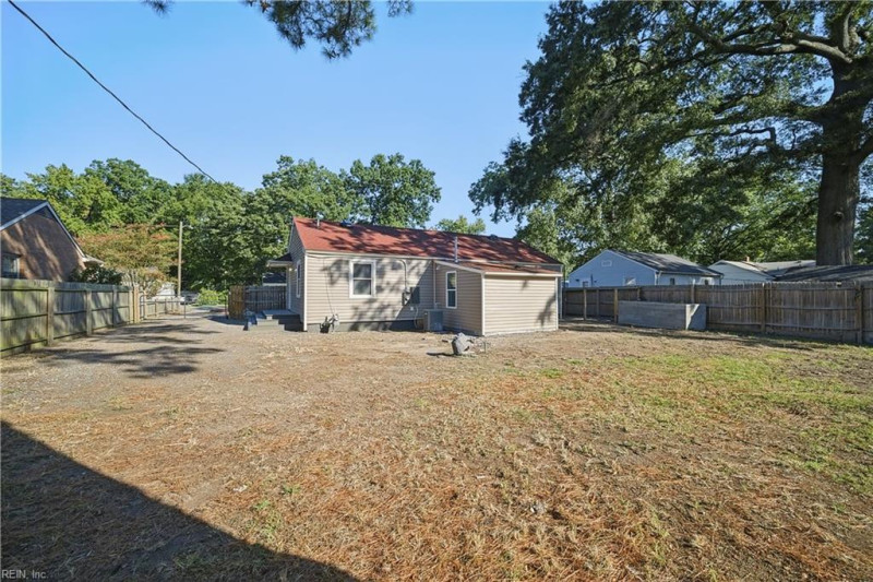 Photo 8 of 44 residential for sale in Newport News virginia