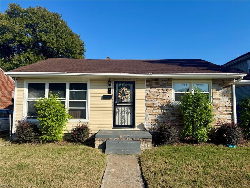 Photo 1 of 18 residential for sale in Norfolk virginia