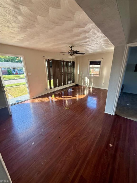 Photo 14 of 18 residential for sale in Norfolk virginia