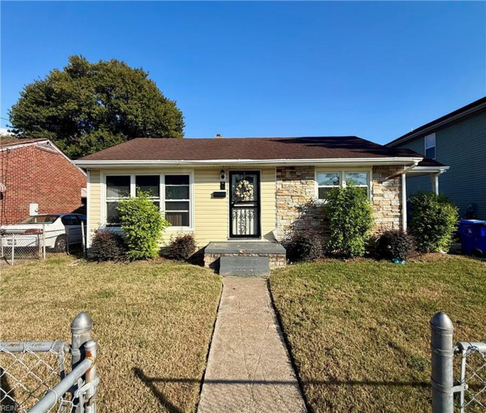 Photo 2 of 18 residential for sale in Norfolk virginia