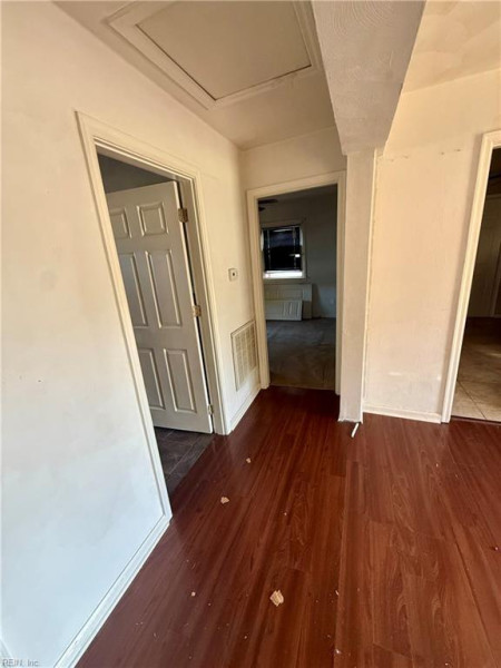Photo 6 of 18 residential for sale in Norfolk virginia