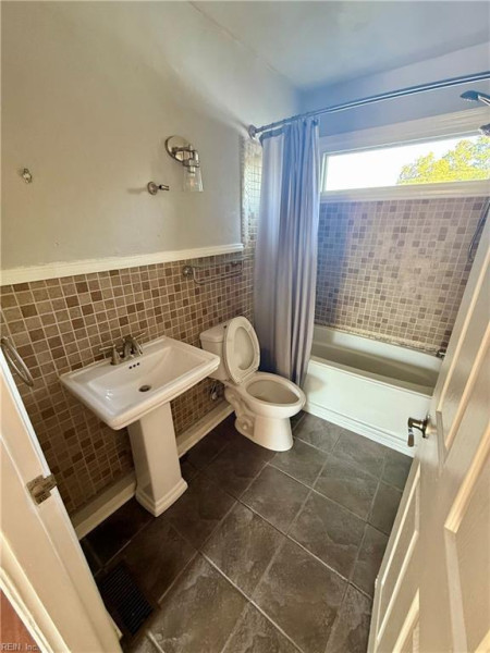 Photo 9 of 18 residential for sale in Norfolk virginia