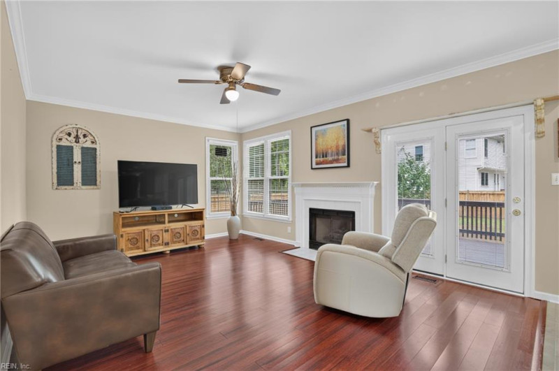 Photo 10 of 35 residential for sale in York County virginia