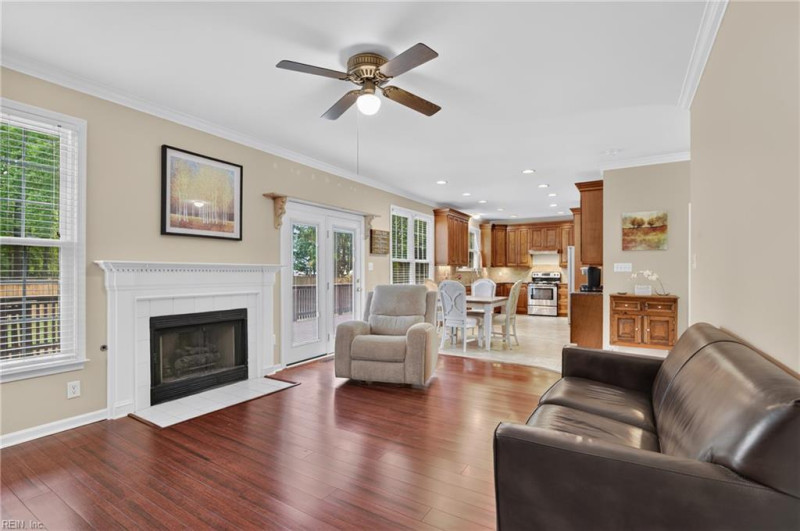 Photo 11 of 35 residential for sale in York County virginia