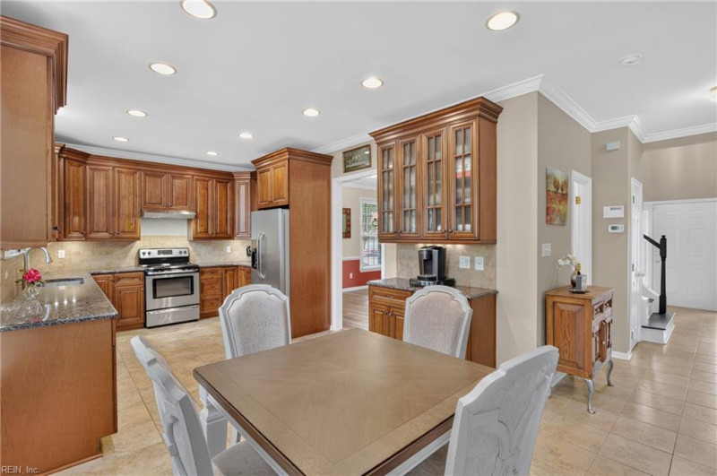 Photo 5 of 35 residential for sale in York County virginia