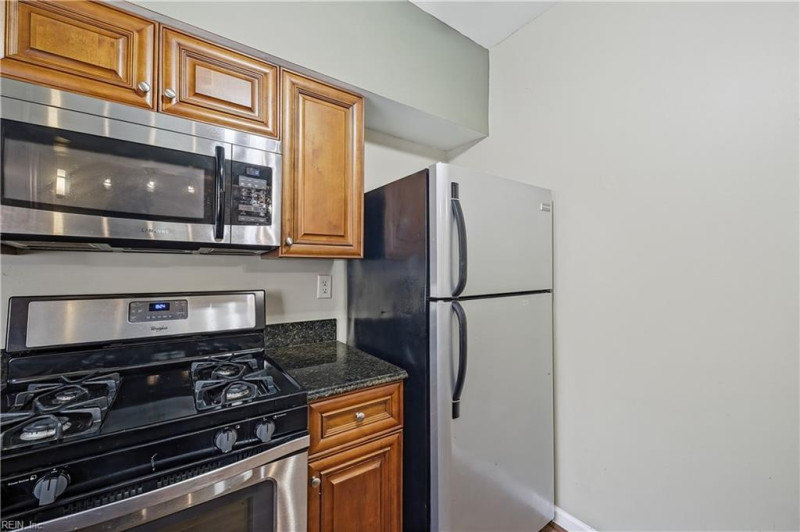 Photo 11 of 33 residential for sale in Newport News virginia