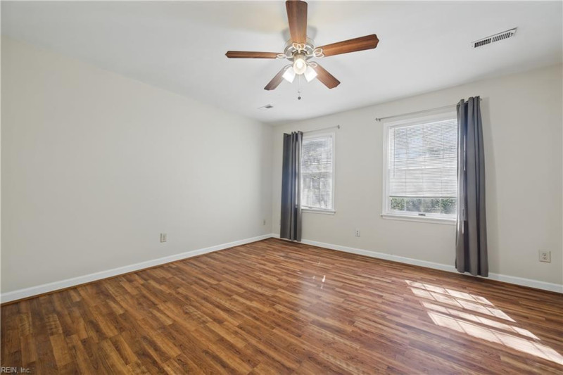 Photo 14 of 33 residential for sale in Newport News virginia