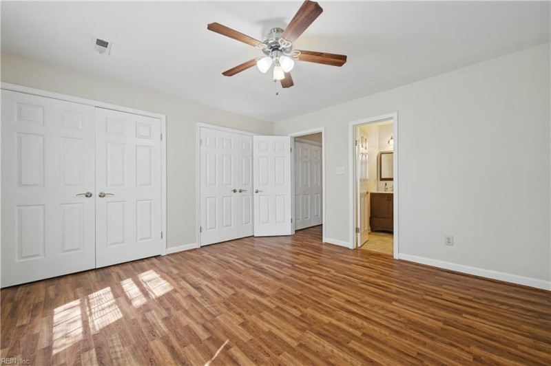 Photo 15 of 33 residential for sale in Newport News virginia