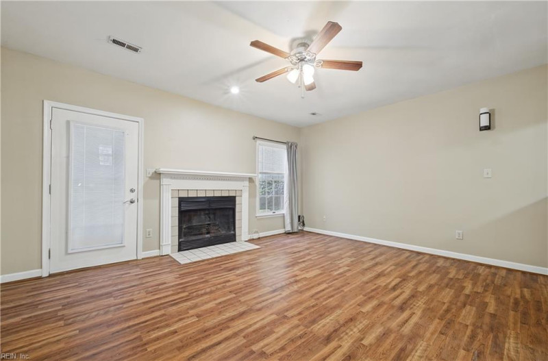 Photo 8 of 33 residential for sale in Newport News virginia