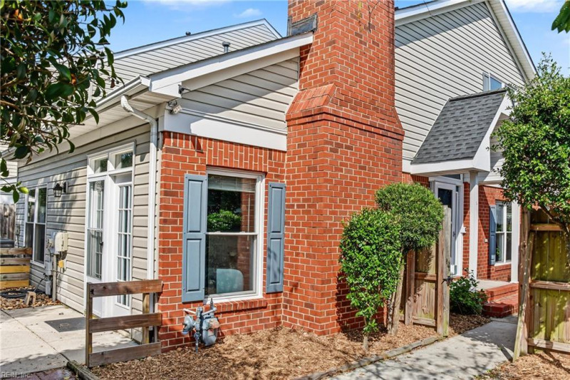 Photo 3 of 48 residential for sale in Virginia Beach virginia