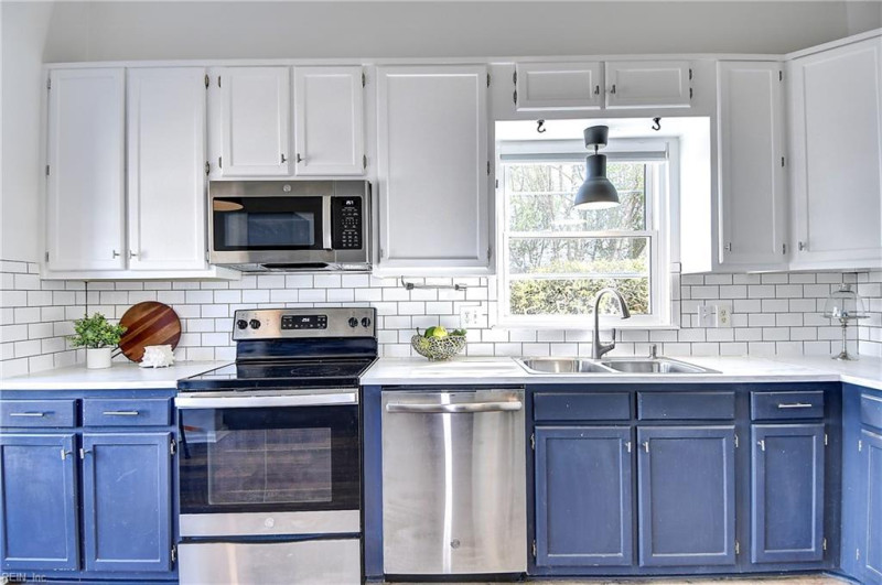 Photo 5 of 48 residential for sale in Virginia Beach virginia