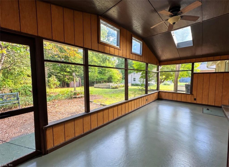Photo 3 of 4 residential for sale in York County virginia