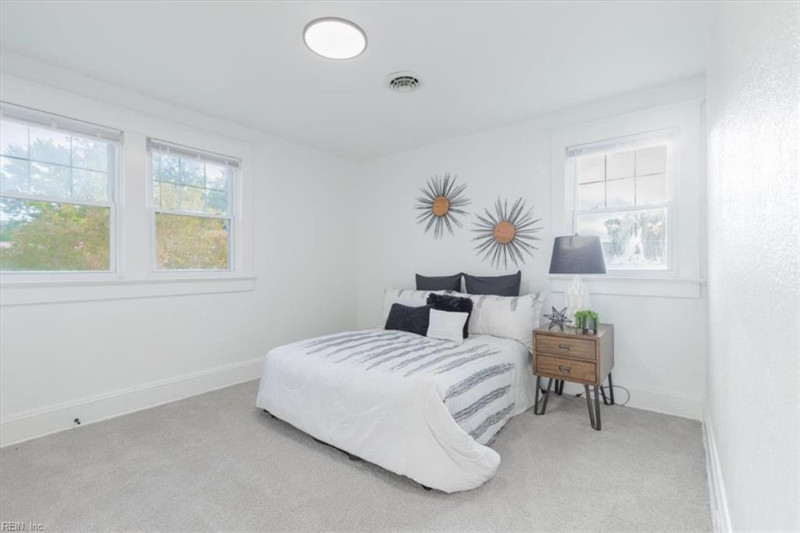 Photo 18 of 31 residential for sale in Norfolk virginia