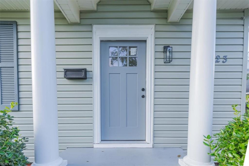 Photo 3 of 31 residential for sale in Norfolk virginia