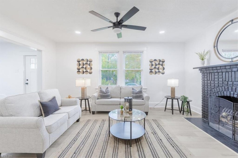 Photo 7 of 31 residential for sale in Norfolk virginia