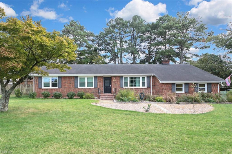 Photo 1 of 34 residential for sale in Chesapeake virginia