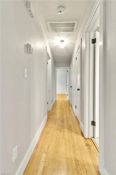 Photo 12 of 34 residential for sale in Chesapeake virginia