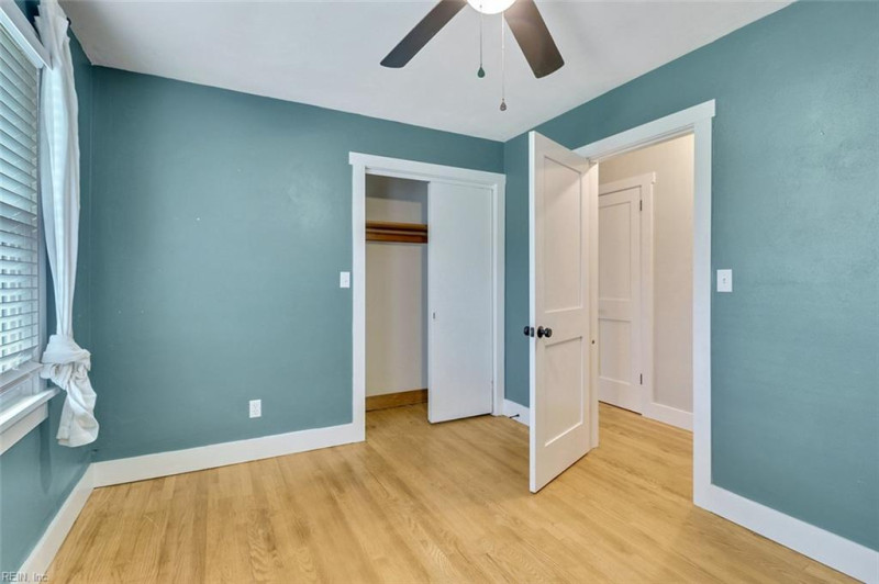 Photo 16 of 34 residential for sale in Chesapeake virginia