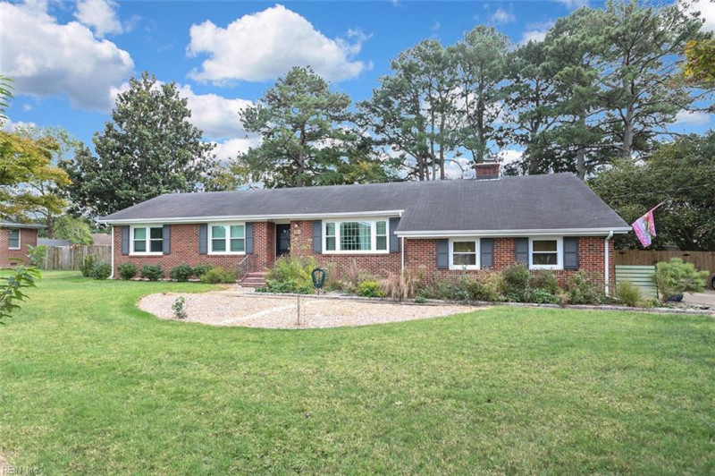 Photo 2 of 34 residential for sale in Chesapeake virginia