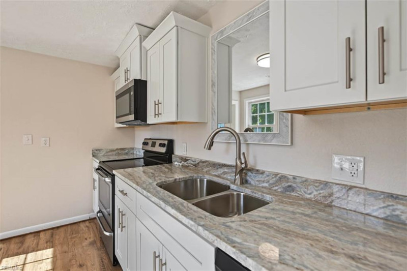 Photo 15 of 31 residential for sale in Newport News virginia