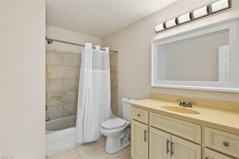 Photo 23 of 31 residential for sale in Newport News virginia