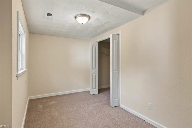 Photo 27 of 31 residential for sale in Newport News virginia