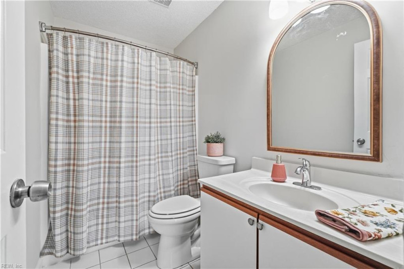 Photo 18 of 35 residential for sale in Virginia Beach virginia