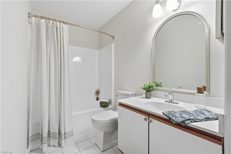 Photo 25 of 35 residential for sale in Virginia Beach virginia