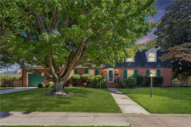 Photo 1 of 38 residential for sale in Hampton virginia