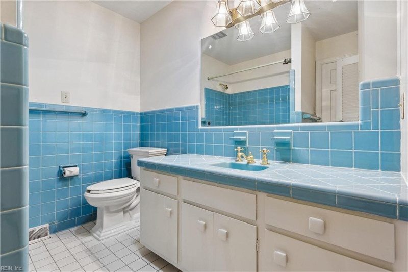 Photo 20 of 38 residential for sale in Hampton virginia