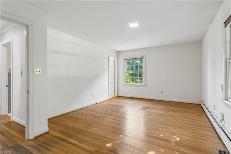 Photo 22 of 38 residential for sale in Hampton virginia