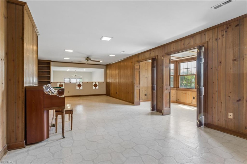 Photo 30 of 38 residential for sale in Hampton virginia