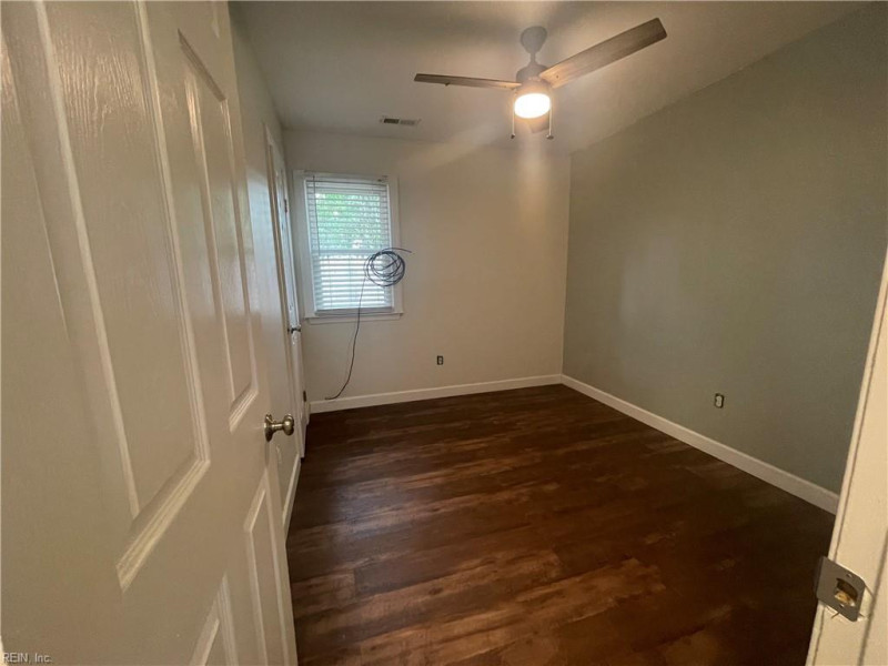 Photo 10 of 14 residential for sale in Virginia Beach virginia