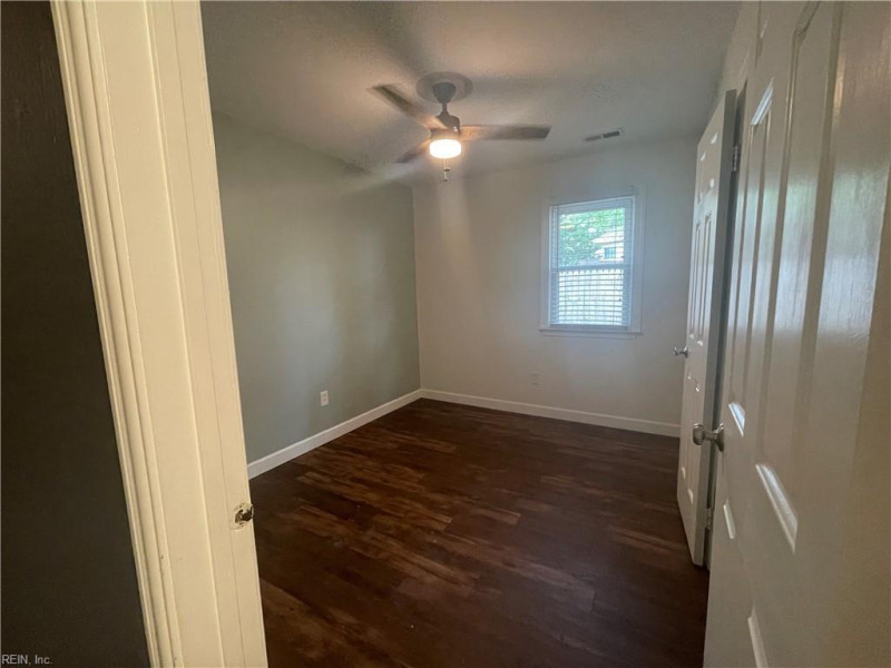 Photo 11 of 14 residential for sale in Virginia Beach virginia
