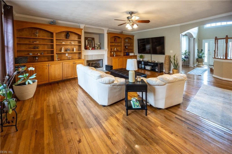 Photo 11 of 50 residential for sale in Chesapeake virginia