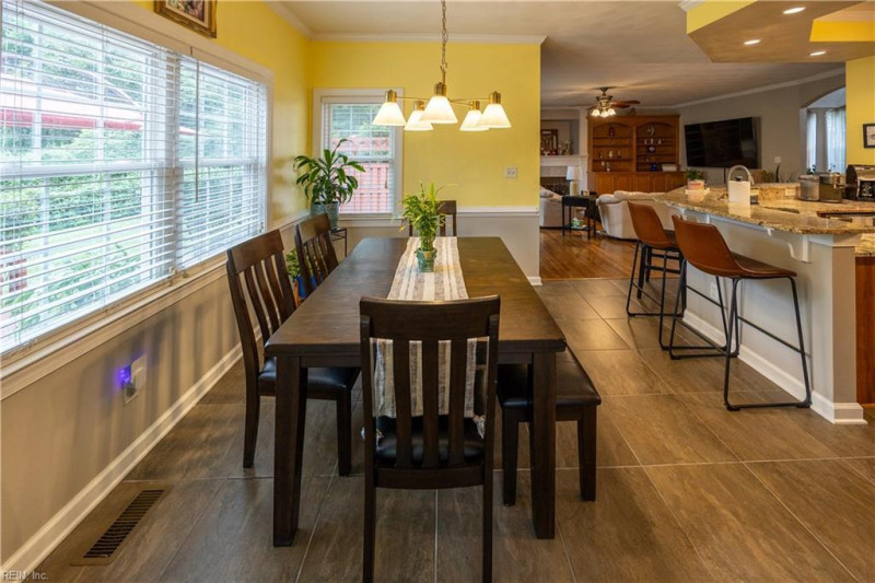 Photo 17 of 50 residential for sale in Chesapeake virginia