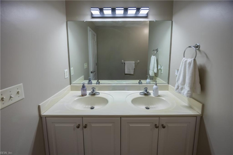 Photo 34 of 50 residential for sale in Chesapeake virginia