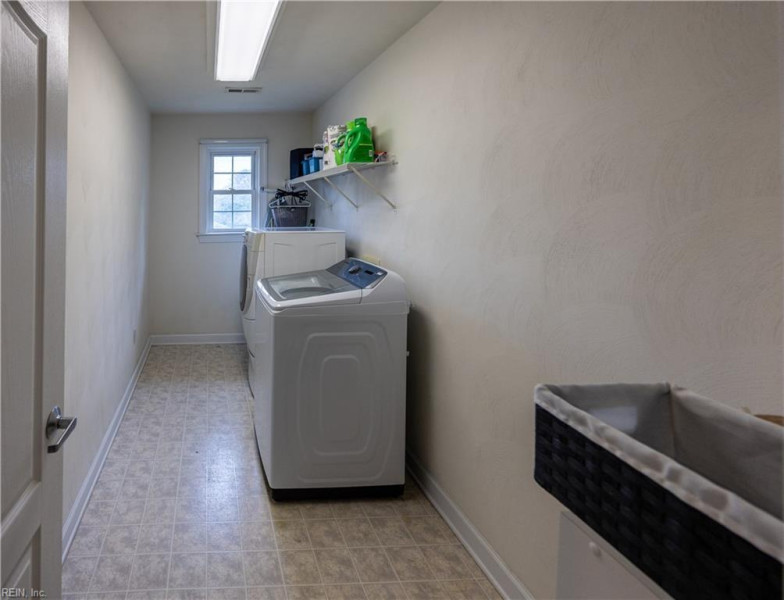 Photo 37 of 50 residential for sale in Chesapeake virginia