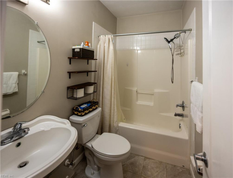 Photo 40 of 50 residential for sale in Chesapeake virginia