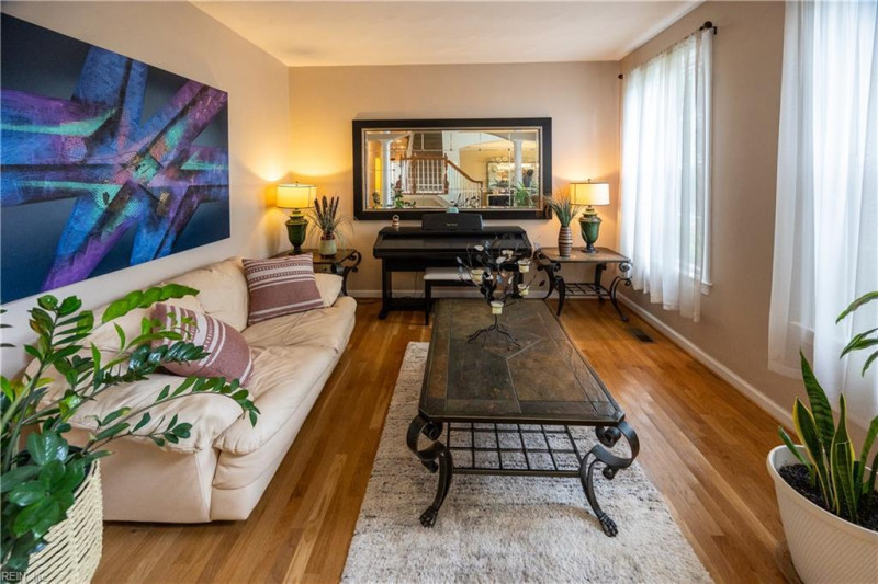 Photo 7 of 50 residential for sale in Chesapeake virginia