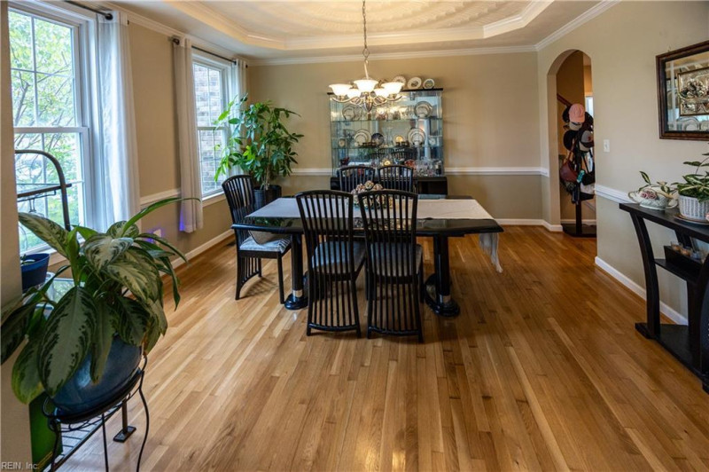 Photo 8 of 50 residential for sale in Chesapeake virginia