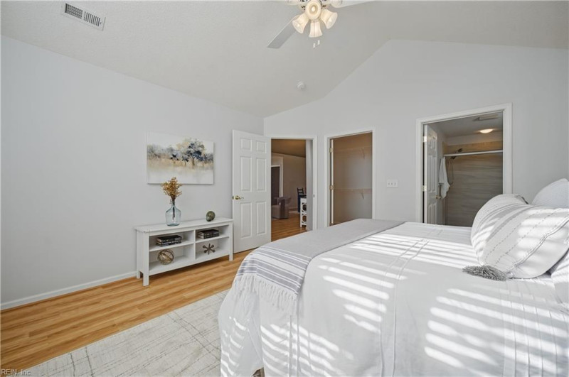 Photo 18 of 31 residential for sale in York County virginia